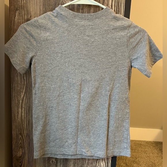 Oshkosh: Boys Grey Bear T-Shirt: Size 8 - Picture 2 of 6